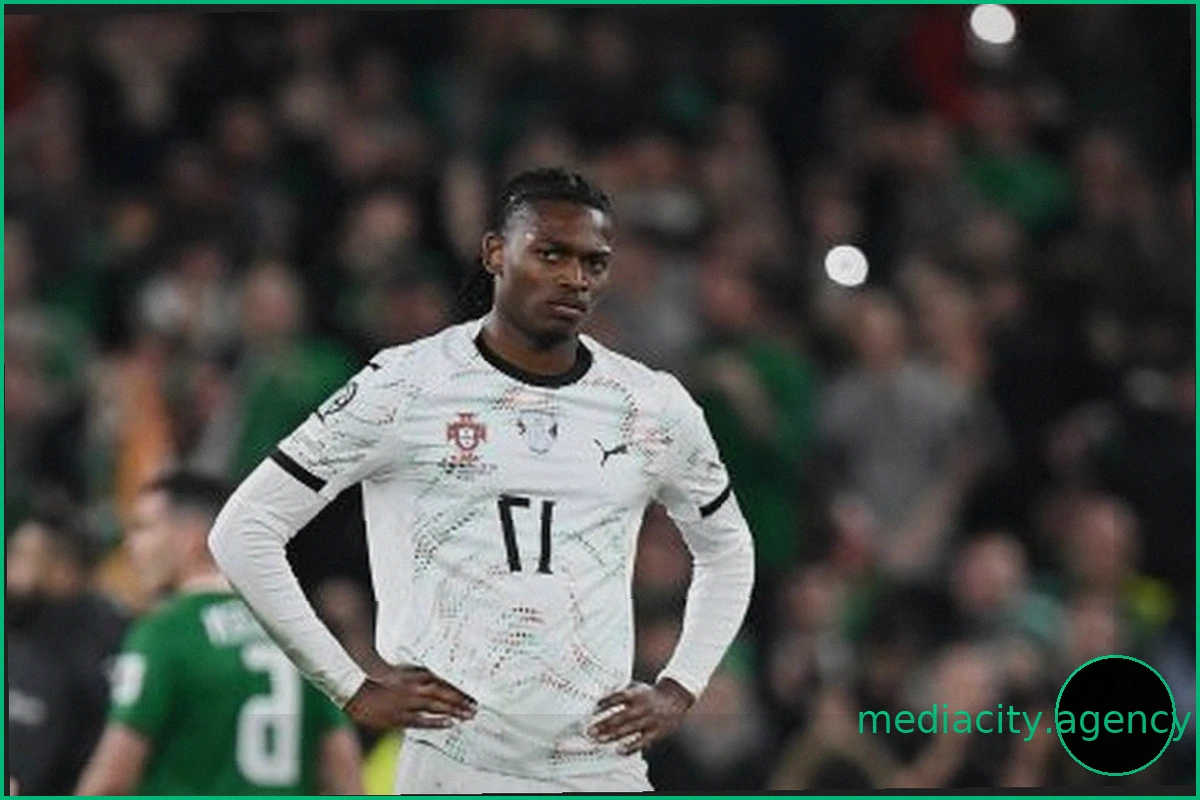 Rafael Leão Denounces False Rumors About Milan Future