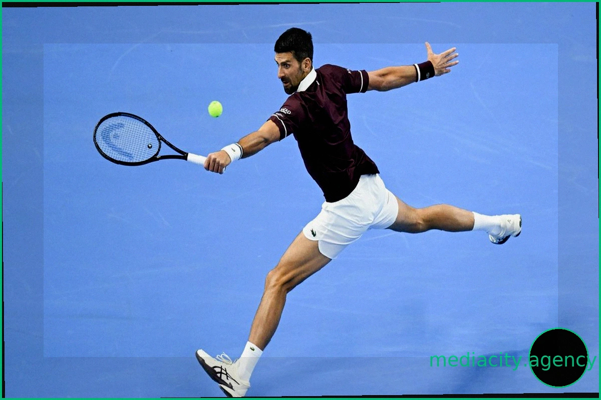 Djokovic Wins First Set Against Medvedev in Beijing Semifinal