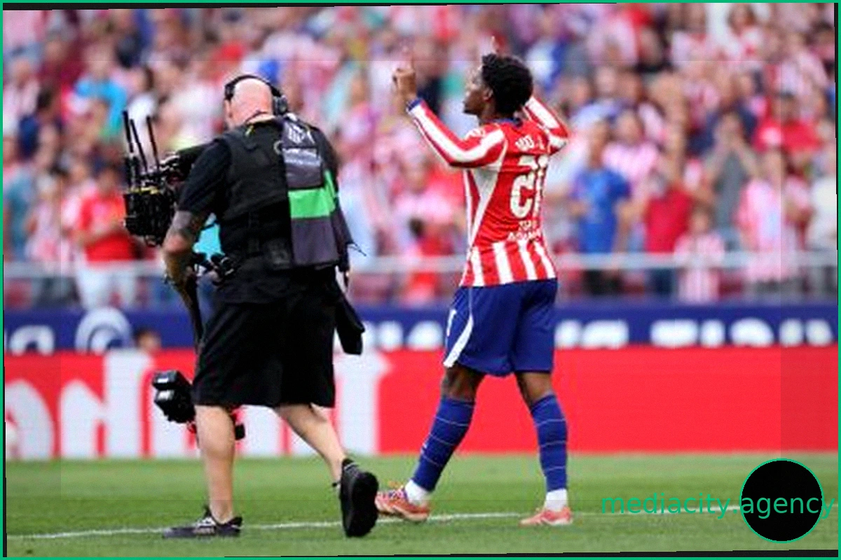 Jonathan David's Scoring Streak Fuels Juventus Regret, Echoes Douglas Luiz Scenario